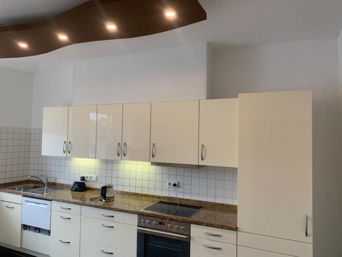 Mainpark Apartment 4 Schlafzimmer Bis Zu 10 Personen Direkt Ueber Aschaffapartment Bei Aschaffenburg Mainaschaff ภายนอก รูปภาพ