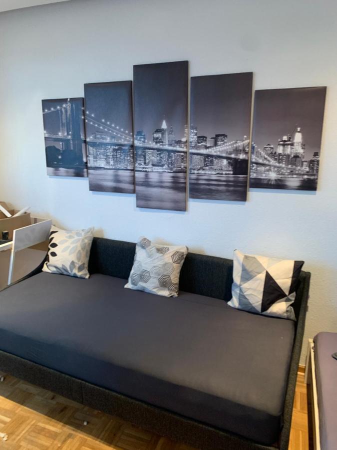 Mainpark Apartment 4 Schlafzimmer Bis Zu 10 Personen Direkt Ueber Aschaffapartment Bei Aschaffenburg Mainaschaff ภายนอก รูปภาพ