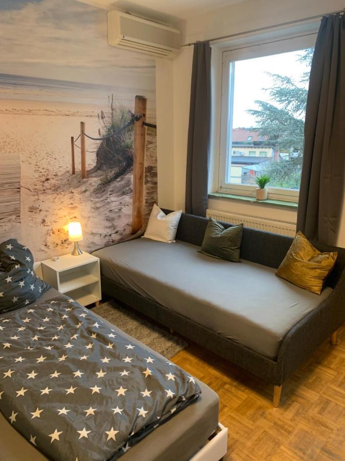 Mainpark Apartment 4 Schlafzimmer Bis Zu 10 Personen Direkt Ueber Aschaffapartment Bei Aschaffenburg Mainaschaff ภายนอก รูปภาพ