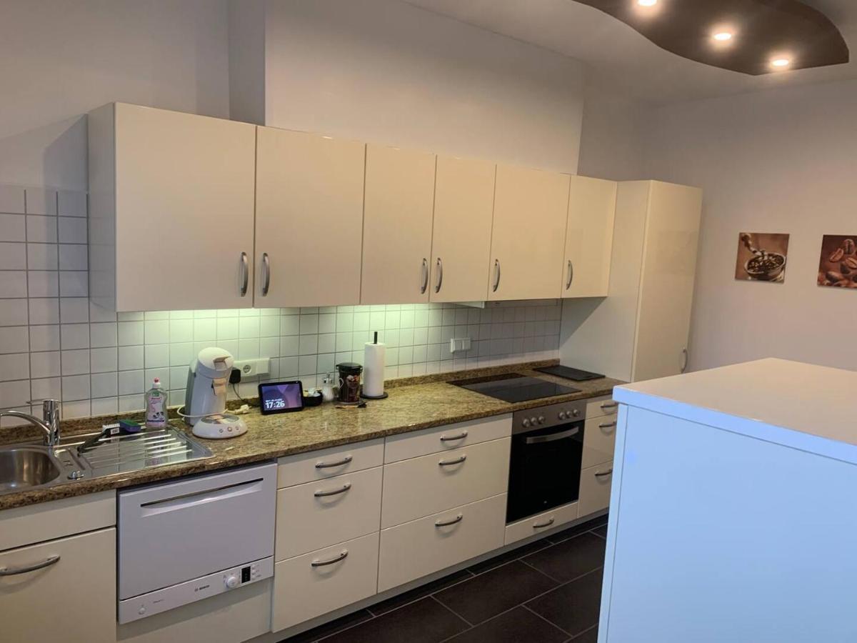 Mainpark Apartment 4 Schlafzimmer Bis Zu 10 Personen Direkt Ueber Aschaffapartment Bei Aschaffenburg Mainaschaff ภายนอก รูปภาพ