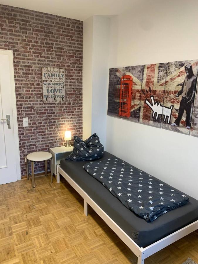 Mainpark Apartment 4 Schlafzimmer Bis Zu 10 Personen Direkt Ueber Aschaffapartment Bei Aschaffenburg Mainaschaff ภายนอก รูปภาพ