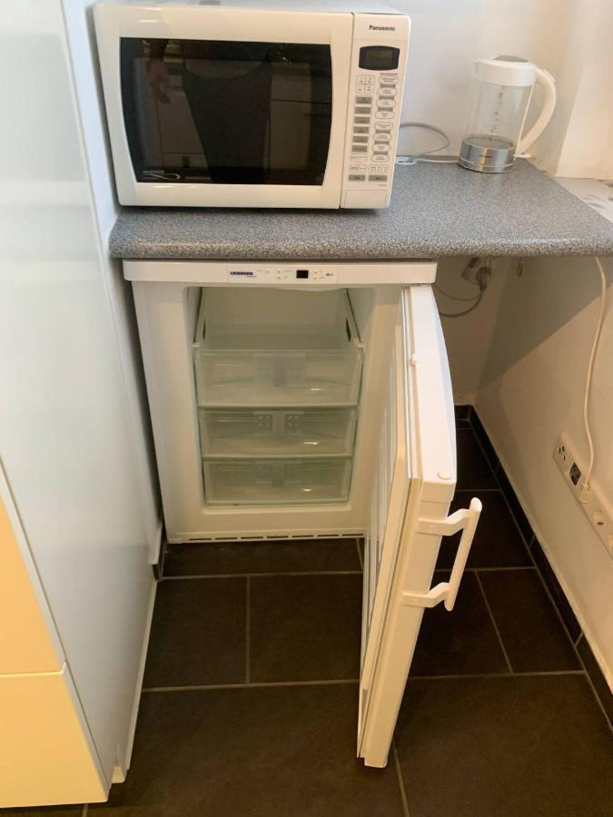 Mainpark Apartment 4 Schlafzimmer Bis Zu 10 Personen Direkt Ueber Aschaffapartment Bei Aschaffenburg Mainaschaff ภายนอก รูปภาพ