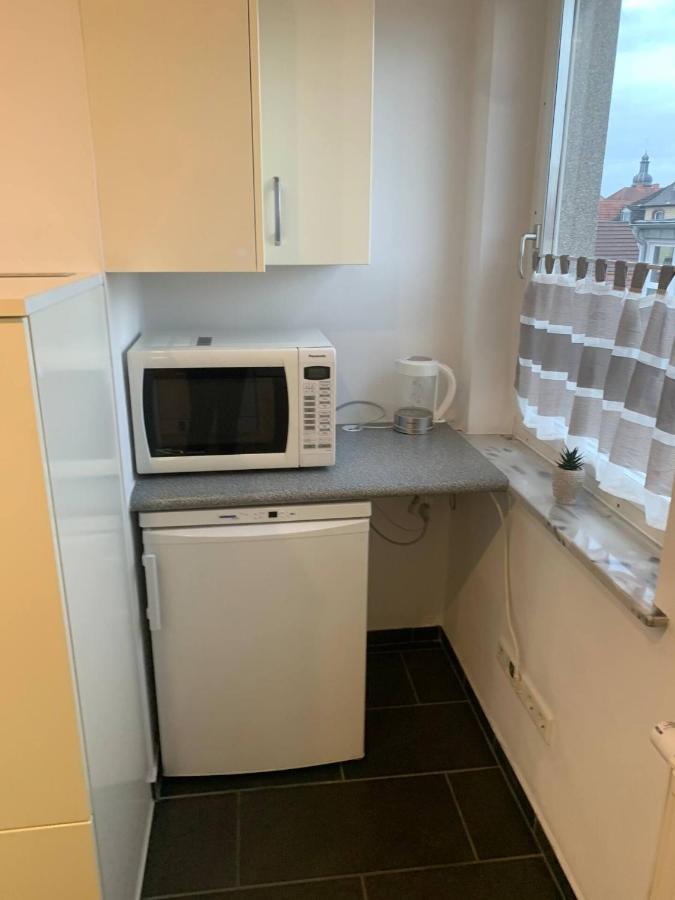 Mainpark Apartment 4 Schlafzimmer Bis Zu 10 Personen Direkt Ueber Aschaffapartment Bei Aschaffenburg Mainaschaff ภายนอก รูปภาพ