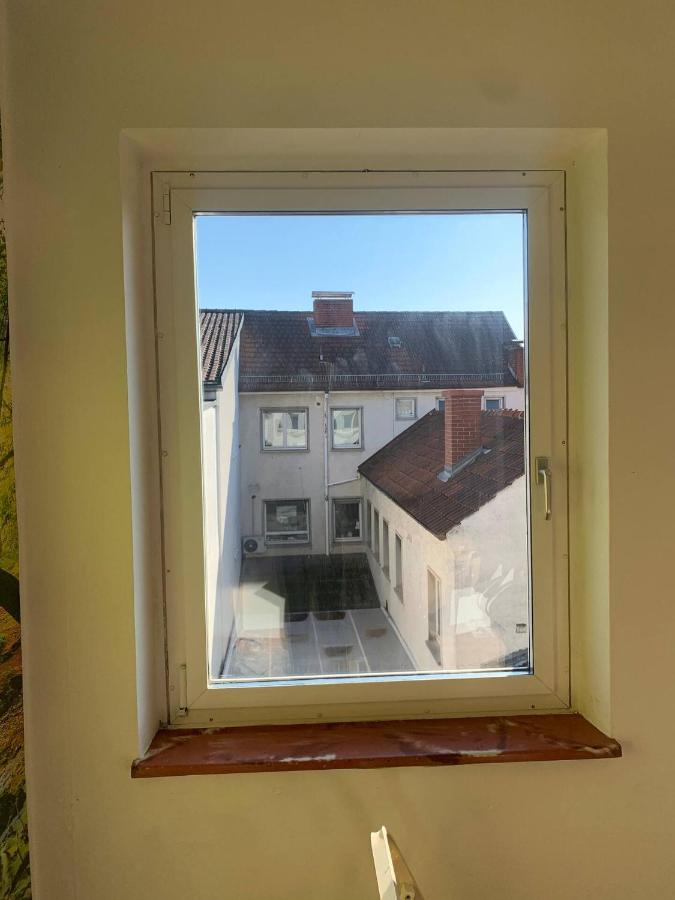 Mainpark Apartment 4 Schlafzimmer Bis Zu 10 Personen Direkt Ueber Aschaffapartment Bei Aschaffenburg Mainaschaff ภายนอก รูปภาพ