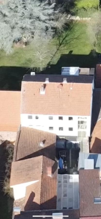 Mainpark Apartment 4 Schlafzimmer Bis Zu 10 Personen Direkt Ueber Aschaffapartment Bei Aschaffenburg Mainaschaff ภายนอก รูปภาพ